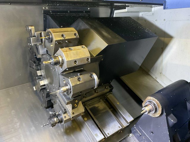 2017 doosan puma gt2100m horizontale cnc turret centrum - afbeelding 22 van  23