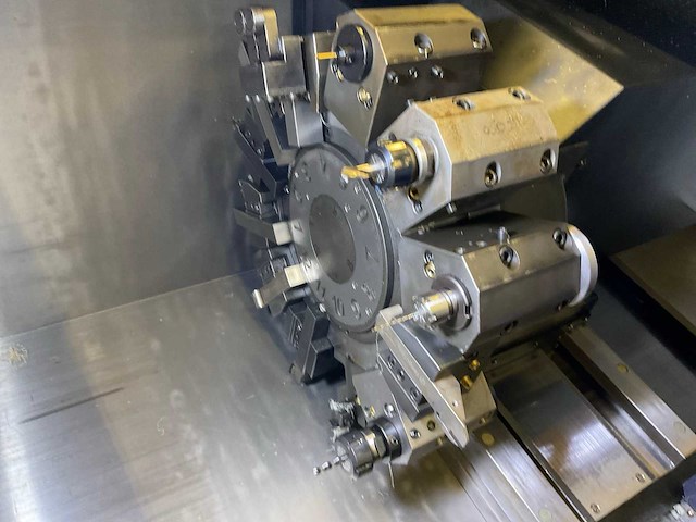 2017 doosan puma gt2100m horizontale cnc turret centrum - afbeelding 23 van  23