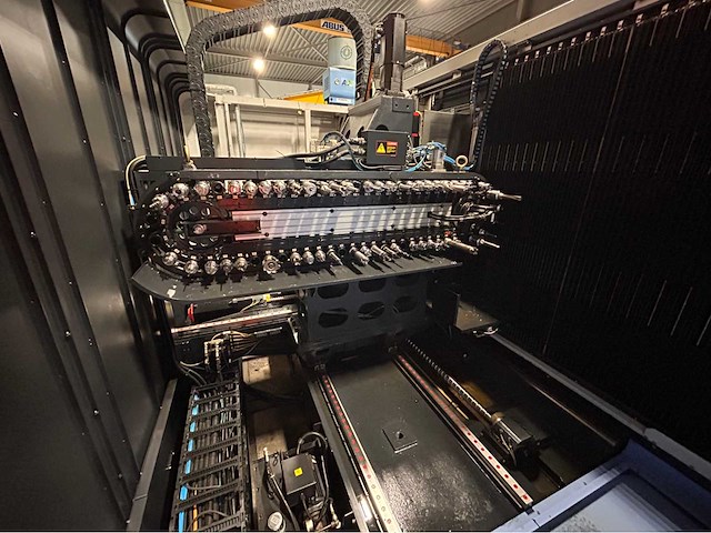 2017 doosan vcf 850lsr cnc universele machinecentrum - afbeelding 3 van  21