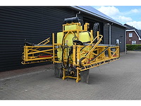 2017 dubex 8-87001 27 meter veldspuit