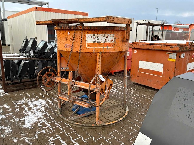 2017 eichinger 1016h.12 betonkubel - afbeelding 1 van  7