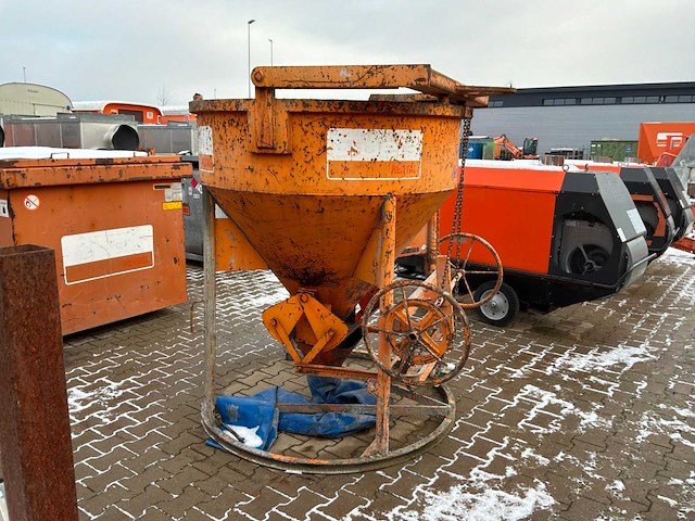 2017 eichinger 1016h.12 betonkubel - afbeelding 2 van  7