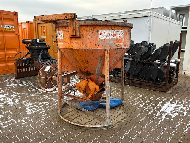 2017 eichinger 1016h.12 betonkubel - afbeelding 4 van  7