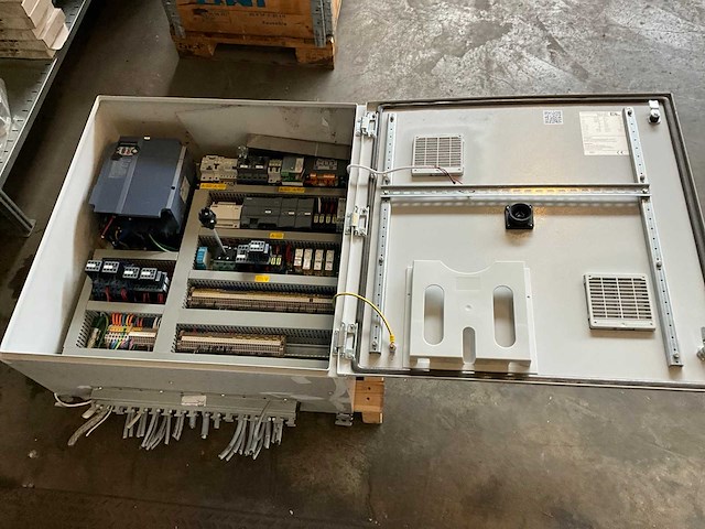 2017 erhardt+leimer 3/n/pe 400 v hoofdschakelkast - afbeelding 5 van  10