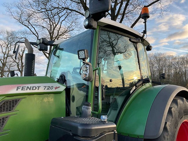 2017 fendt 720 vario s4 vierwielaangedreven landbouwtractor - afbeelding 10 van  50