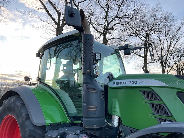 2017 fendt 720 vario s4 vierwielaangedreven landbouwtractor - afbeelding 22 van  50