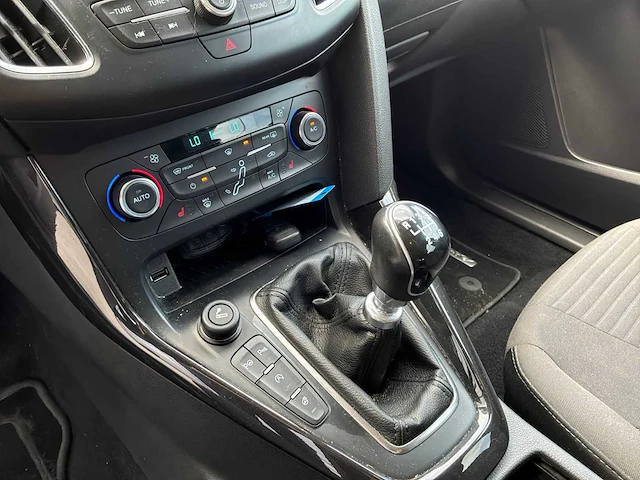 2017 ford focus wagon 1.0 titanium personenauto - afbeelding 4 van  23