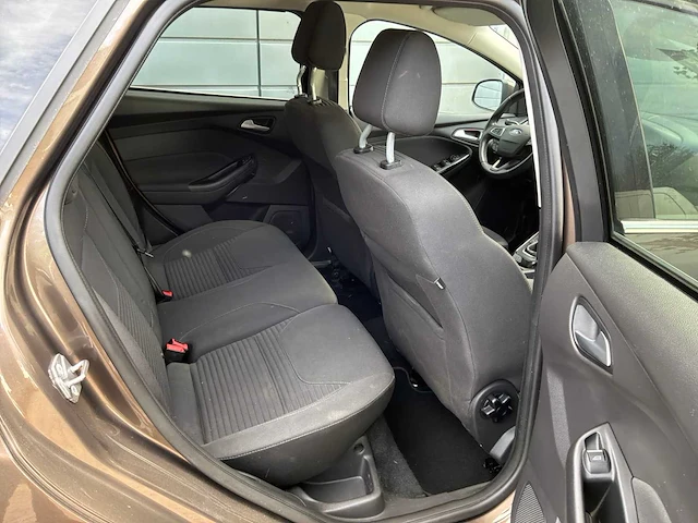 2017 ford focus wagon 1.0 titanium personenauto - afbeelding 8 van  23