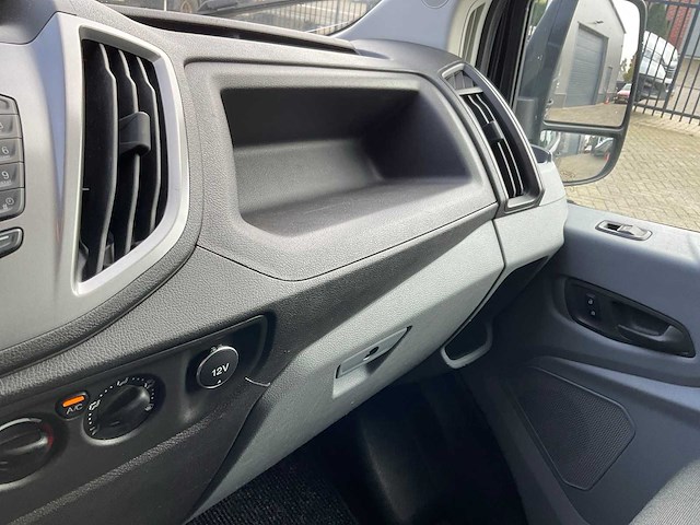 2017 ford transit 310 2.0 tdci l2h2 tr bedrijfswagen - afbeelding 8 van  20