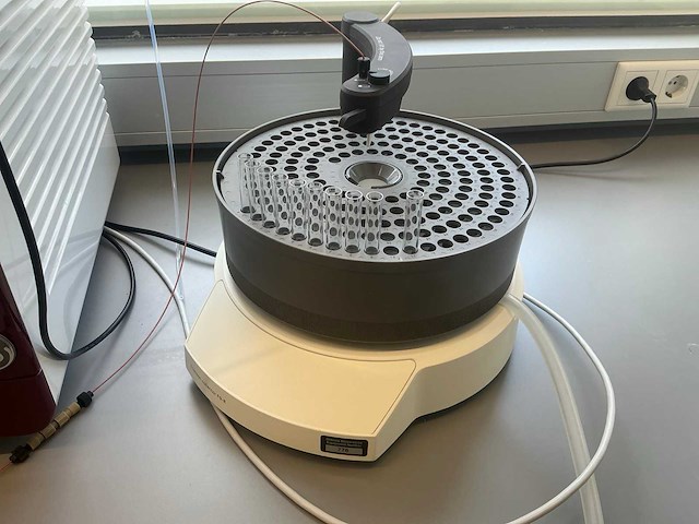 2017 ge healthcare äktapuur chromatografiesysteem met fraction coleector f9-r - afbeelding 6 van  11