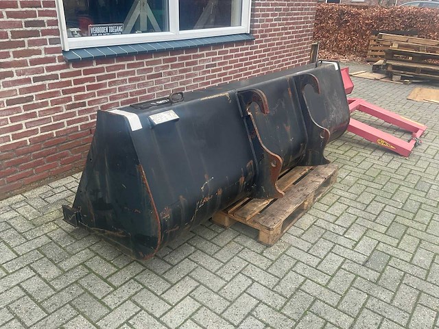 2017 haulotte htl graafbak - afbeelding 1 van  5