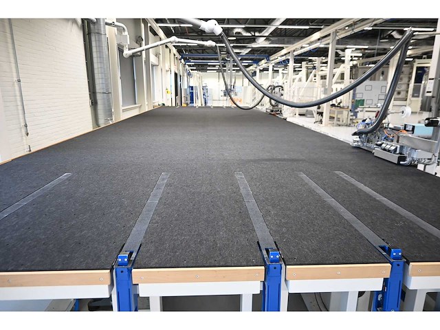 2017 hegla / knoll busbar makerp-3330 / luftkissentisch lt 9020 (kantelbare) vacuüm, soldeer tractor en isoleer assemblage tafel - afbeelding 32 van  44