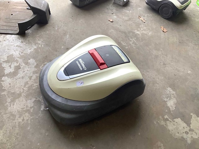 2017 honda hrm3000 robotmaaier - afbeelding 2 van  5