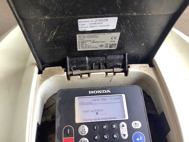 2017 honda hrm3000 robotmaaier - afbeelding 4 van  5