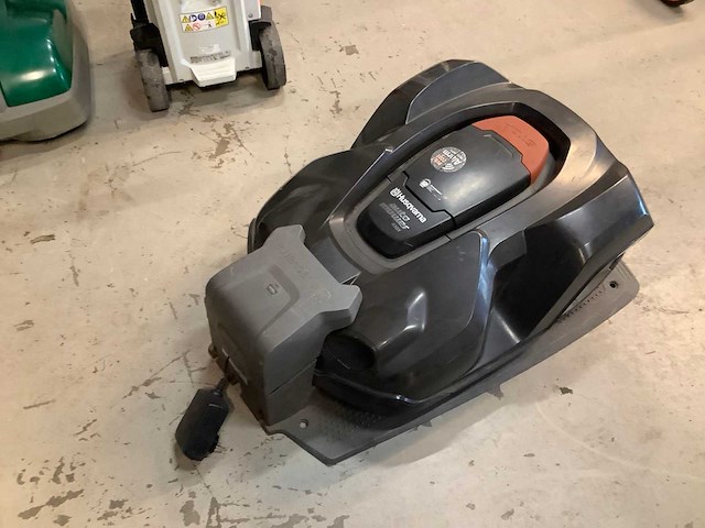 2017 husqvarna 430x robotmaaier - afbeelding 1 van  7
