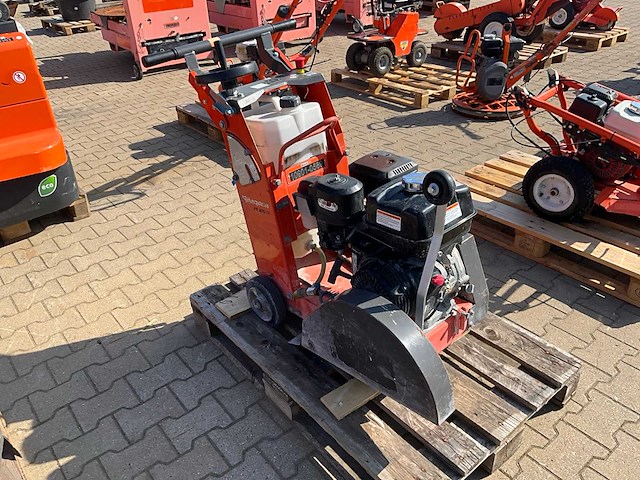 2017 husqvarna fs400lv asfaltzaagmachine / betonzaagmachine - afbeelding 6 van  11