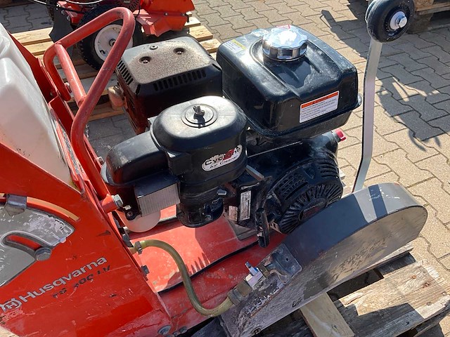 2017 husqvarna fs400lv asfaltzaagmachine / betonzaagmachine - afbeelding 9 van  11