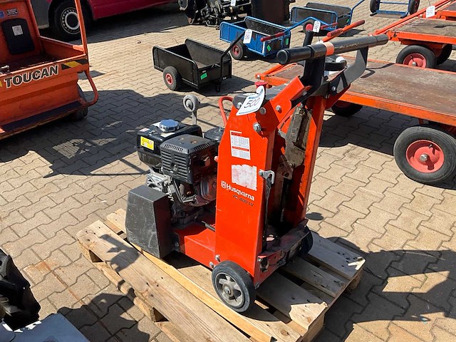 2017 husqvarna fs400lv asfaltzaagmachine / betonzaagmachine - afbeelding 4 van  11