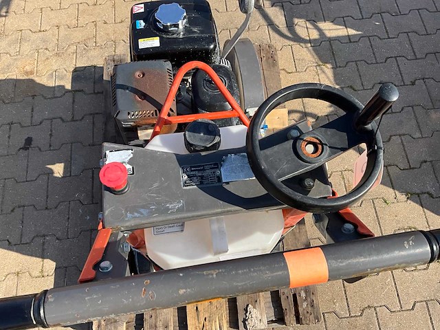 2017 husqvarna fs400lv asfaltzaagmachine / betonzaagmachine - afbeelding 8 van  11