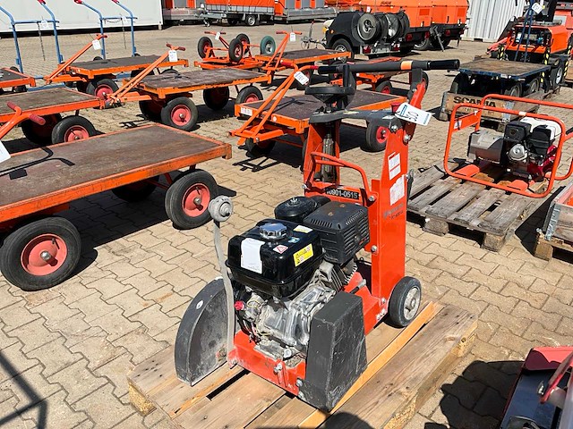 2017 husqvarna fs400lv asfaltzaagmachine / betonzaagmachine - afbeelding 1 van  11