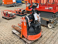 2017 hyster p2.0 elektrische palletwagen - afbeelding 4 van  11