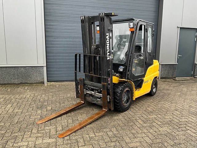 2017 hyundai 30d-9e vorkheftruck - afbeelding 1 van  13