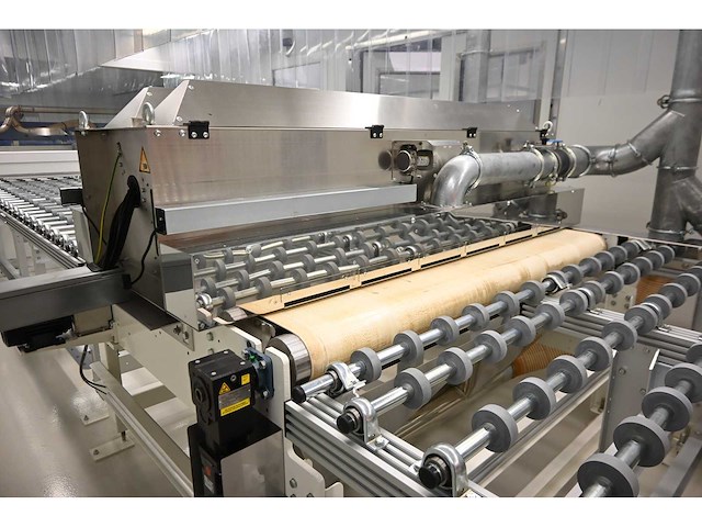 2017 ifg - eltosch grafix glas space unit met benteler aanvoer rollenbaan en uitvoer rollenbaan (c) - afbeelding 6 van  27