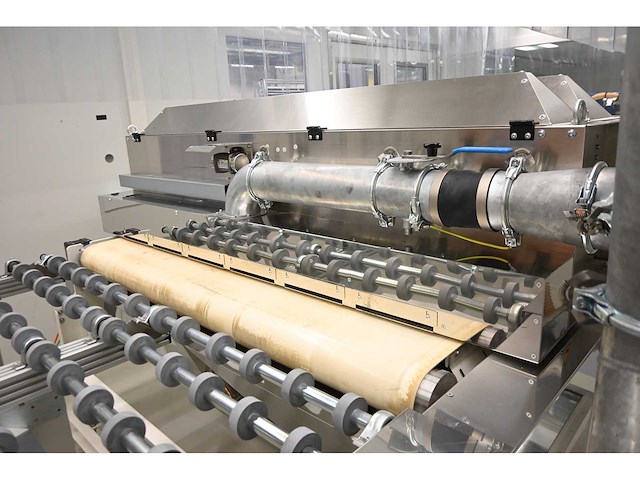 2017 ifg - eltosch grafix glas space unit met benteler aanvoer rollenbaan en uitvoer rollenbaan (c) - afbeelding 22 van  27