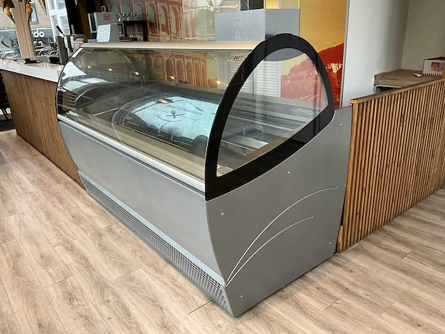 2017 isa gel pro millenium koelvitrine / schepijsvitrine - afbeelding 1 van  8