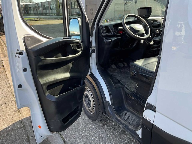 2017 iveco daily 3.0 cng bedrijswagen - afbeelding 8 van  37