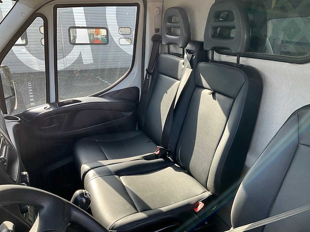 2017 iveco daily 3.0 cng bedrijswagen - afbeelding 20 van  37