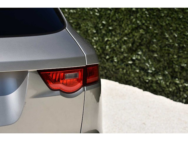 2017 jaguar f-pace 35t suv premium 3,0l v6 btw auto - afbeelding 37 van  77