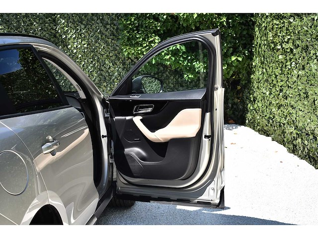 2017 jaguar f-pace 35t suv premium 3,0l v6 btw auto - afbeelding 53 van  77