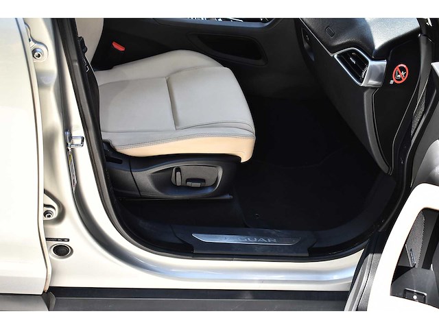 2017 jaguar f-pace 35t suv premium 3,0l v6 btw auto - afbeelding 56 van  77