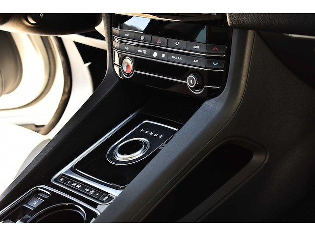 2017 jaguar f-pace 35t suv premium 3,0l v6 btw auto - afbeelding 61 van  77