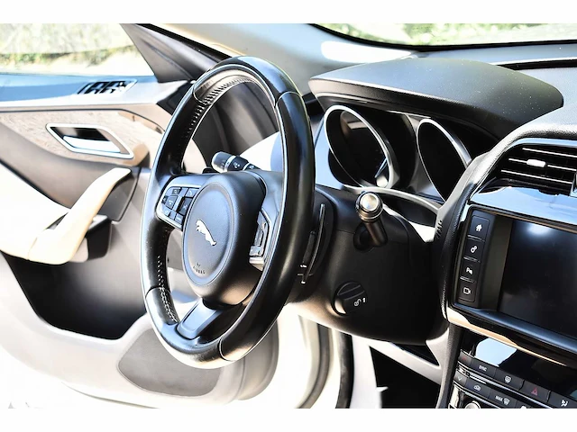 2017 jaguar f-pace 35t suv premium 3,0l v6 btw auto - afbeelding 51 van  77