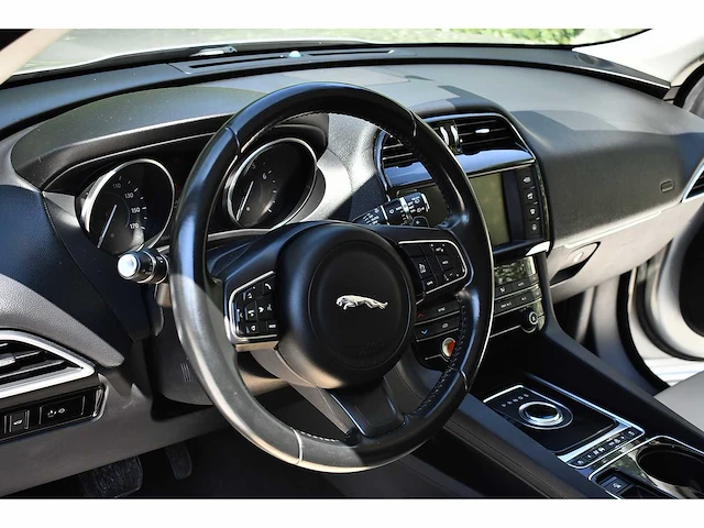 2017 jaguar f-pace 35t suv premium 3,0l v6 btw auto - afbeelding 38 van  77
