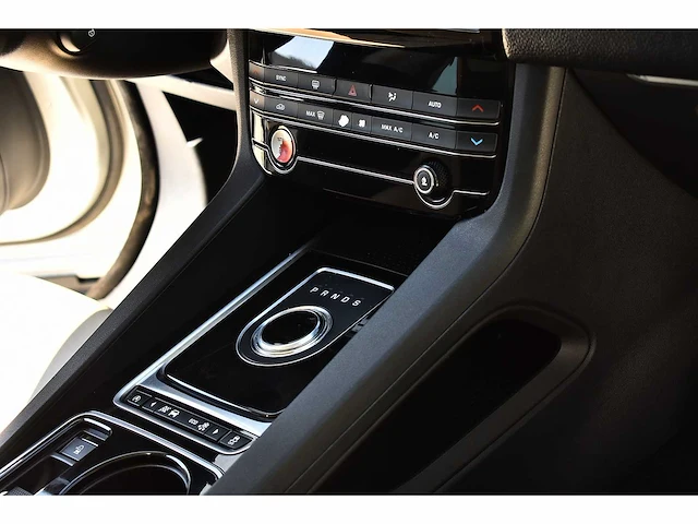 2017 jaguar f-pace 35t suv premium 3,0l v6 btw auto - afbeelding 52 van  77