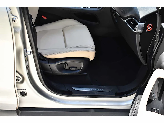 2017 jaguar f-pace 35t suv premium 3,0l v6 btw auto - afbeelding 51 van  54