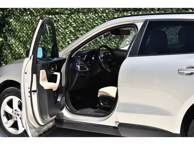 2017 jaguar f-pace 35t suv premium 3,0l v6 btw auto - afbeelding 38 van  77