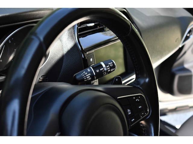 2017 jaguar f-pace 35t suv premium 3,0l v6 btw auto - afbeelding 44 van  77