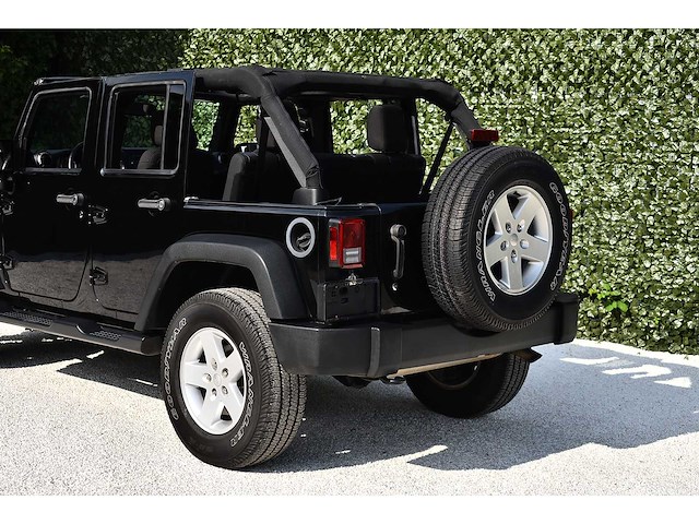 2017 jeep wrangler unlimited sport 4x4 suv 3,6l v6 btw auto - afbeelding 16 van  57