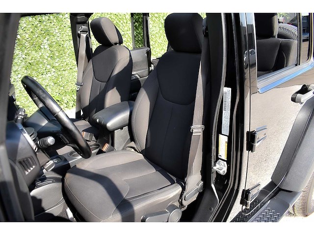 2017 jeep wrangler unlimited sport 4x4 suv 3,6l v6 btw auto - afbeelding 40 van  57