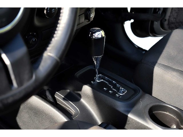 2017 jeep wrangler unlimited sport 4x4 suv 3,6l v6 btw auto - afbeelding 41 van  57