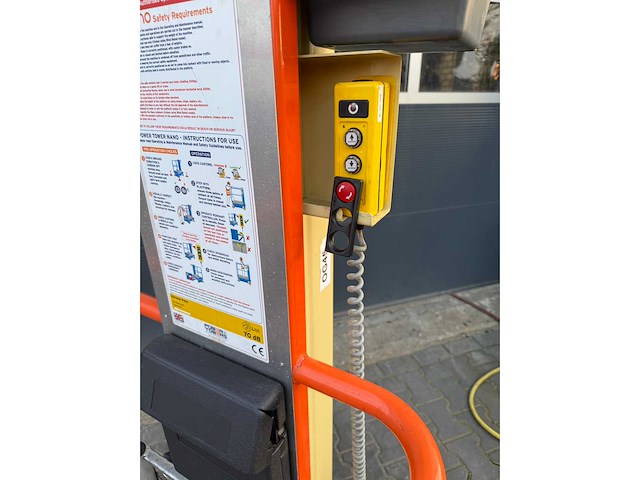 2017 jlg 830p luchtvaartplatforms - afbeelding 1 van  9