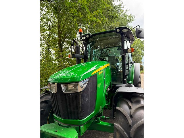2017 john deere 5090r vierwielaangedreven landbouwtractor - afbeelding 3 van  3