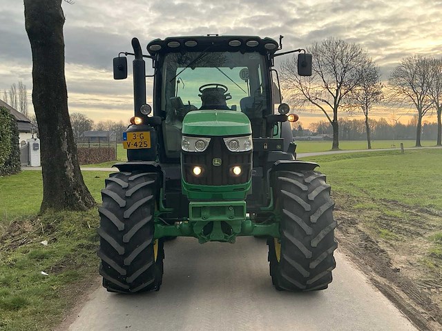 2017 john deere 6120r vierwielaangedreven landbouwtractor - afbeelding 3 van  44