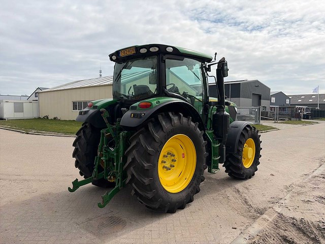 2017 john deere 6145r vierwielaangedreven landbouwtractor - afbeelding 5 van  23
