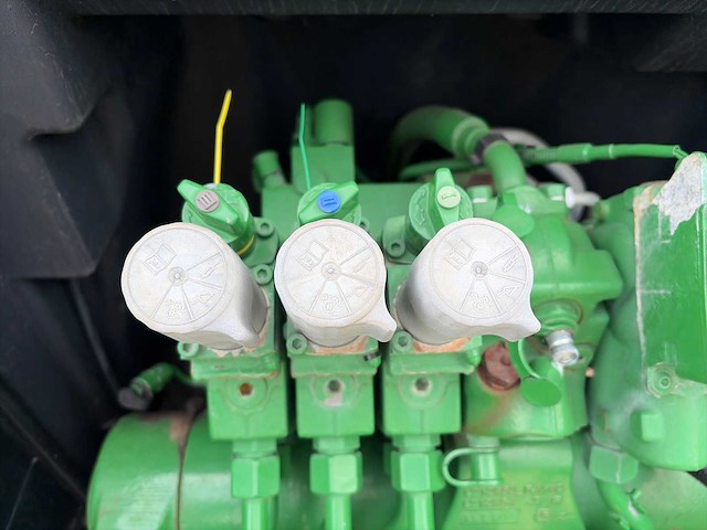 2017 john deere 6145r vierwielaangedreven landbouwtractor - afbeelding 9 van  23