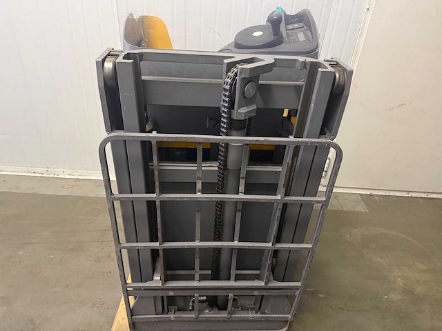 2017 jungheinrich esd 120 meeneemheftruck - afbeelding 7 van  8